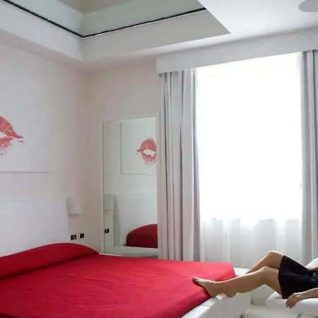 Hm Motelhotel モーテル 4*